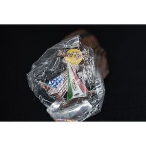 Hard Rock Cafe Pin Tijuana Logo w/ USA & Mexico Flags NEW souvenir